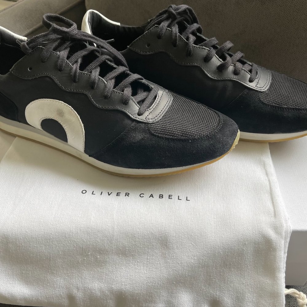 Oliver Cabell - Daybreak Runners